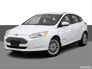 2013 Ford Focus Front angle medium view